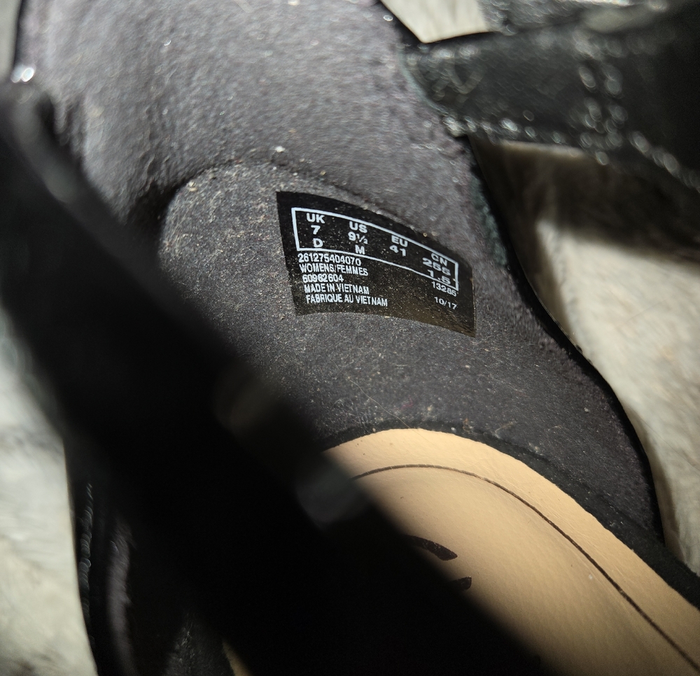 Clark's Size 9.5 Maryjane Heels - Picture 7 of 7